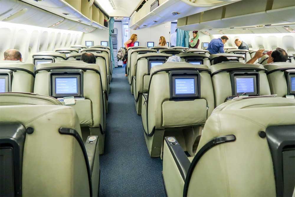PIA vision 2035: Building a world-class airline for Pakistan PIA vision 2035: Building a world-class airline for Pakistan