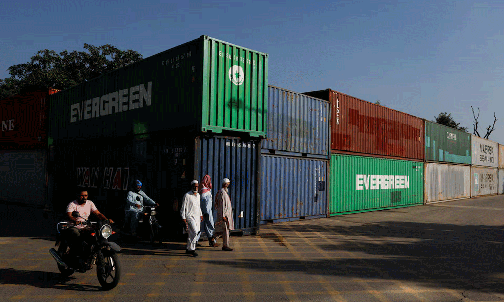 Cargo Piles Up as Container Seizures Disrupt Pakistan Transport Cargo Piles Up as Container Seizures Disrupt Pakistan Transport